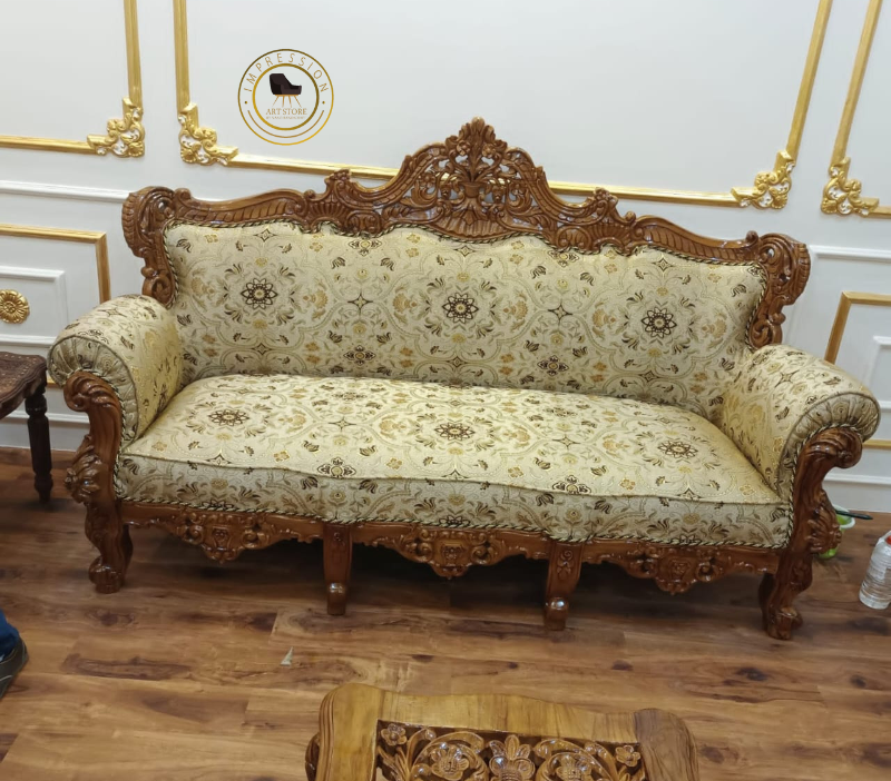 Classic Design Sofa – Teak Wood, Refined Aesthetics