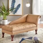 Classic Chaise Lounge in Chesterfield Style (Tan)
